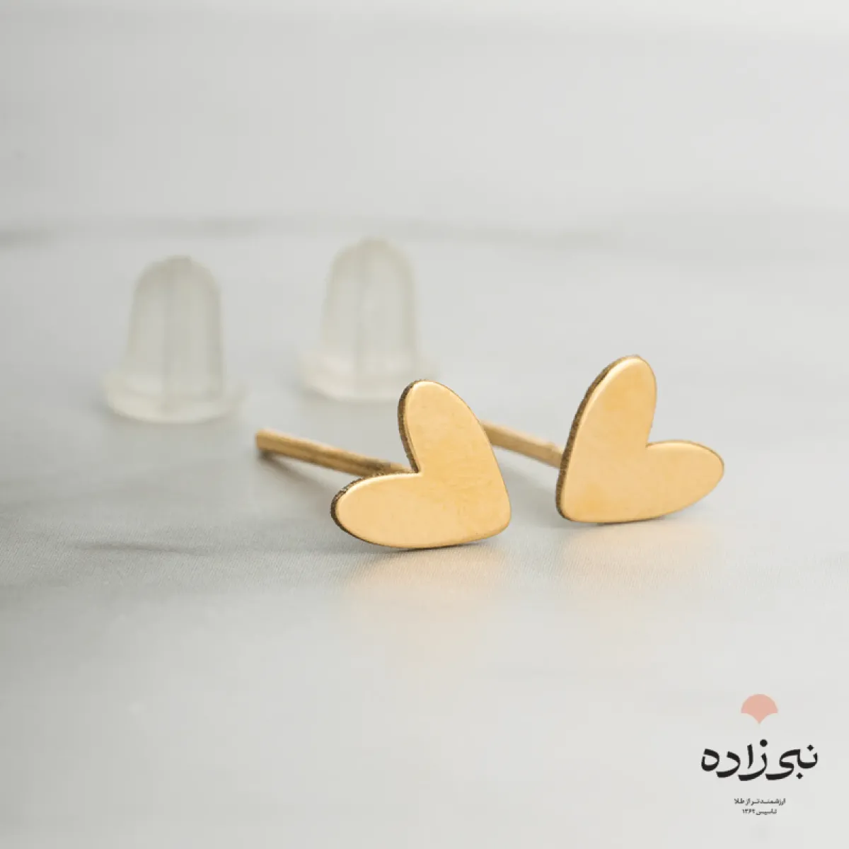 گوشواره لیزری میخی قلب توپر طلا E019