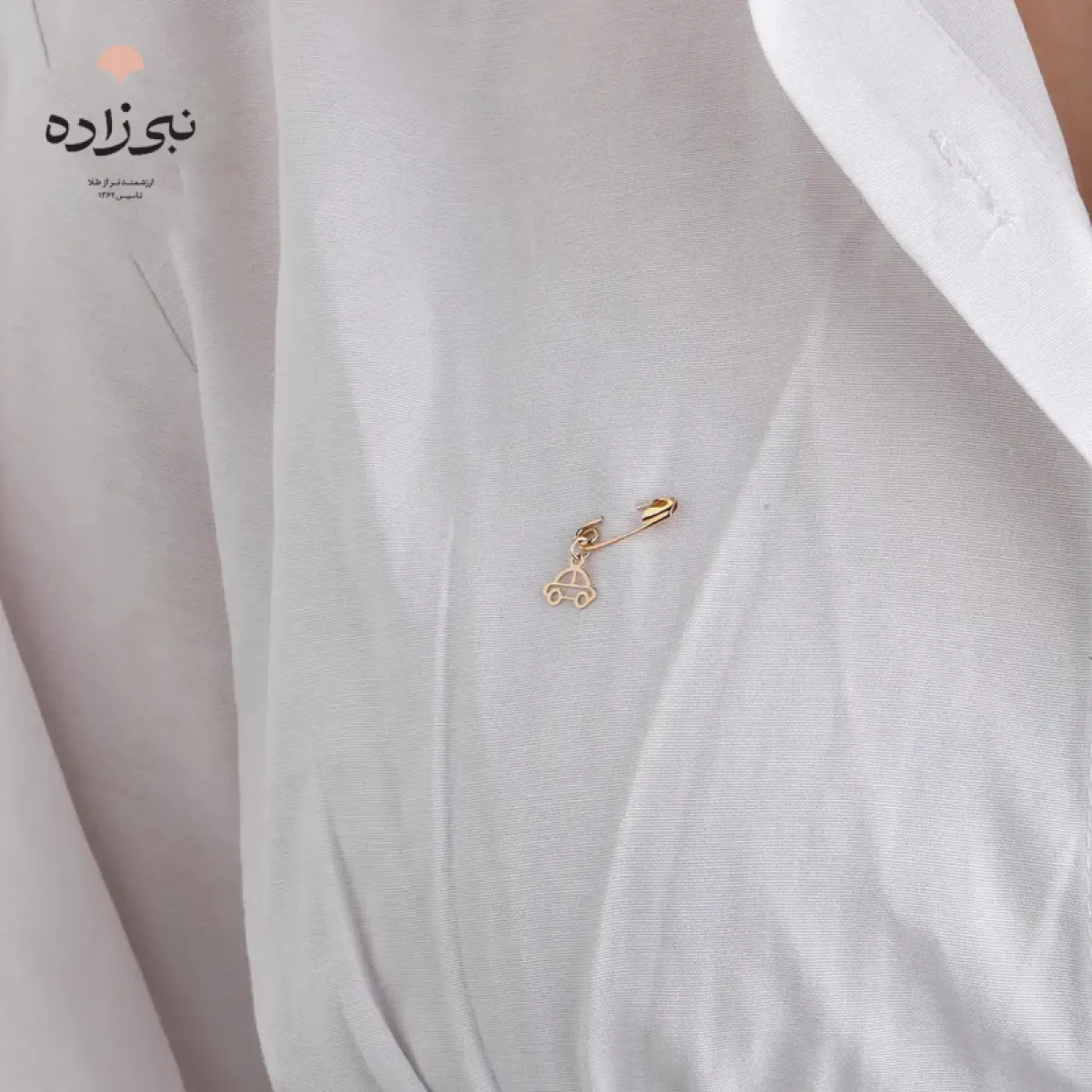 سنجاق سینه کودک ماشین طلا P002